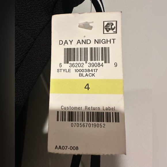 Bar III Cutout Halter Jumpsuit, Black, Size 4 - Picture 8 of 10